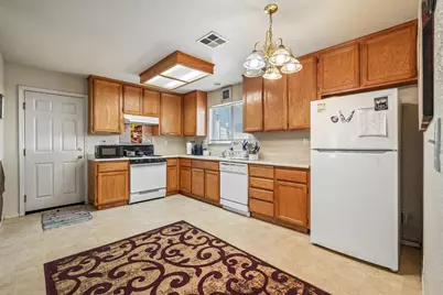 2020 E 5th Street, Stockton, CA 95206 - Photo 7