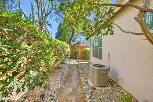 9411 Windrunner Ln, Elk Grove, CA 95758 - Photo 43