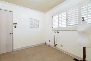 8 W Robinhood Dr, Stockton, CA 95207 - Photo 19