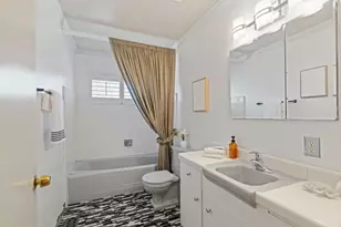8 W Robinhood Dr, Stockton, CA 95207 - Photo 31