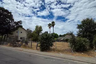 1507 El Monte Ave, Sacramento, CA 95815 - Photo 1