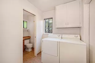 1701 Daphne Ave, Sacramento, CA 95815 - Photo 17