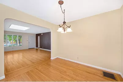1701 Daphne Avenue, Sacramento, CA 95815 - Photo 11