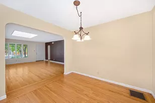 1701 Daphne Ave, Sacramento, CA 95815 - Photo 11