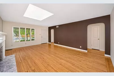 1701 Daphne Avenue, Sacramento, CA 95815 - Photo 7
