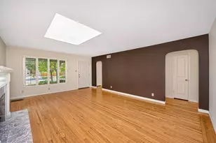 1701 Daphne Ave, Sacramento, CA 95815 - Photo 7