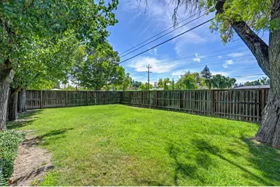 1701 Daphne Avenue, Sacramento, CA 95815 - Photo 33