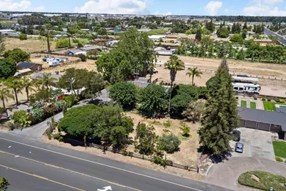 1941 Wawona Street, Manteca, CA 95337 - Photo 53