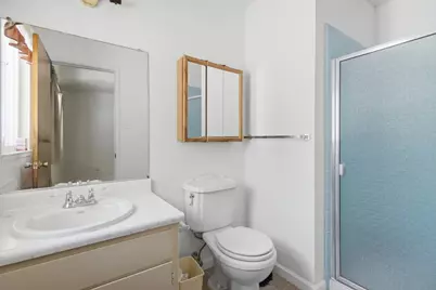 958 E Yorkshire Drive, Stockton, CA 95207 - Photo 17
