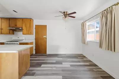 958 E Yorkshire Drive, Stockton, CA 95207 - Photo 7