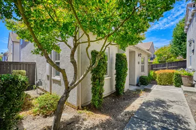 43 Villa Gardens Court #43, Roseville, CA 95678 - Photo 3