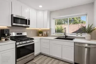 7300 Saltgrass Way, Elk Grove, CA 95758 - Photo 17