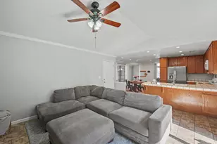 1072 W Eleanor Ln, Manteca, CA 95337 - Photo 17