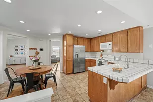 1072 W Eleanor Ln, Manteca, CA 95337 - Photo 15