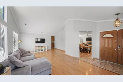 1072 W Eleanor Lane, Manteca, CA 95337 - Photo 9