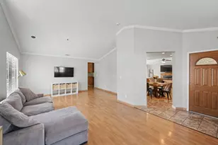 1072 W Eleanor Ln, Manteca, CA 95337 - Photo 9