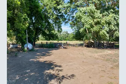 10517 Olive Road, Oakdale, CA 95361 - Photo 29