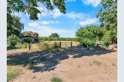 10517 Olive Road, Oakdale, CA 95361 - Photo 27