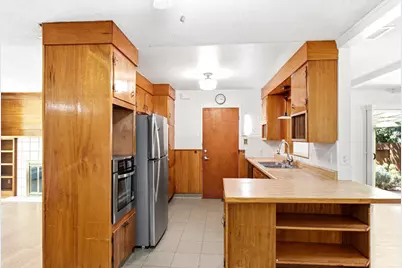 5411 Cabrillo Way, Sacramento, CA 95820 - Photo 13