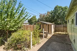 5411 Cabrillo Way, Sacramento, CA 95820 - Photo 31