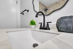 8437 Cherbourg Way, Stockton, CA 95210 - Photo 41