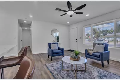 8437 Cherbourg Way, Stockton, CA 95210 - Photo 11