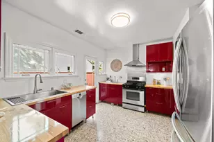 1617 42nd St, Sacramento, CA 95819 - Photo 3
