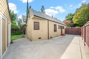 1617 42nd St, Sacramento, CA 95819 - Photo 39