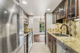 2418 Larkspur Ln, Sacramento, CA 95825 - Photo 5