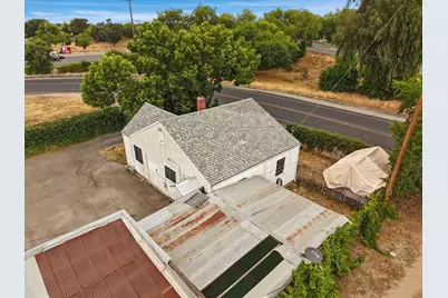 4614 E Armstrong Road, Lodi, CA 95240 - Photo 7
