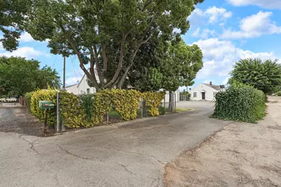 4614 E Armstrong Road, Lodi, CA 95240 - Photo 27
