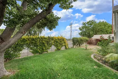 4614 E Armstrong Road, Lodi, CA 95240 - Photo 53