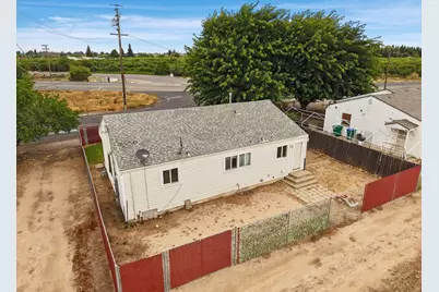 4614 E Armstrong Road, Lodi, CA 95240 - Photo 11