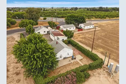 4614 E Armstrong Road, Lodi, CA 95240 - Photo 19