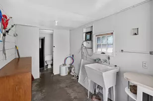 909 S Pleasant Ave, Lodi, CA 95240 - Photo 35