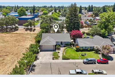 9762 Parktree Way, Elk Grove, CA 95624 - Photo 5