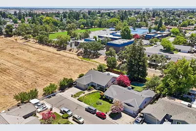 9762 Parktree Way, Elk Grove, CA 95624 - Photo 39