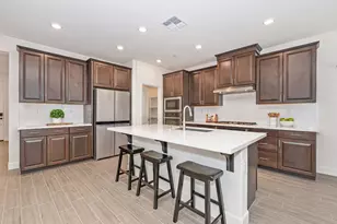 2389 Sierra Village Dr, Roseville, CA 95747 - Photo 3
