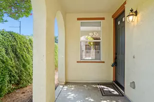 8492 Crystal Walk Cir, Elk Grove, CA 95758 - Photo 3