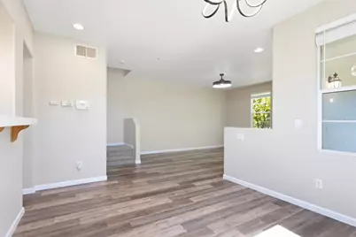 8492 Crystal Walk Circle, Elk Grove, CA 95758 - Photo 9