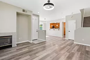 8492 Crystal Walk Cir, Elk Grove, CA 95758 - Photo 7