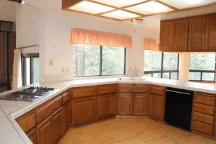 16147 Tina Ct, Grass Valley, CA 95949 - Photo 9