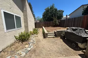 8936 Autumnwood Dr, Sacramento, CA 95826 - Photo 15