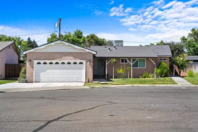 914 Valencia Drive, Los Banos, CA 93635 - Photo 1