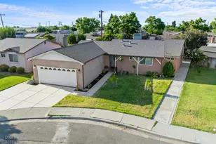914 Valencia Dr, Los Banos, CA 93635 - Photo 1