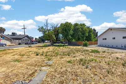 2632 S Harrison Street, Stockton, CA 95206 - Photo 9