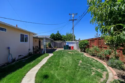 1652 E Regal Street, Stockton, CA 95205 - Photo 33