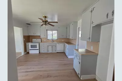 1617 Ashwood Drive, Modesto, CA 95350 - Photo 5