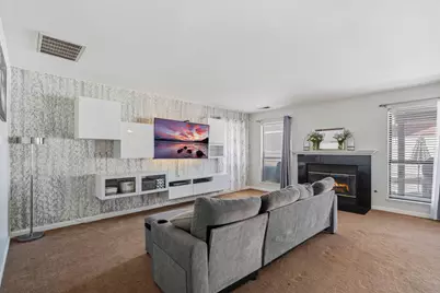 1721 Woodcrest Way, Modesto, CA 95355 - Photo 9