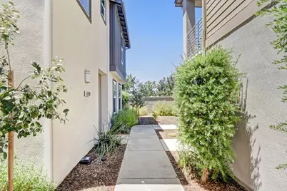 4312 Ocean Lane, Elk Grove, CA 95757 - Photo 3